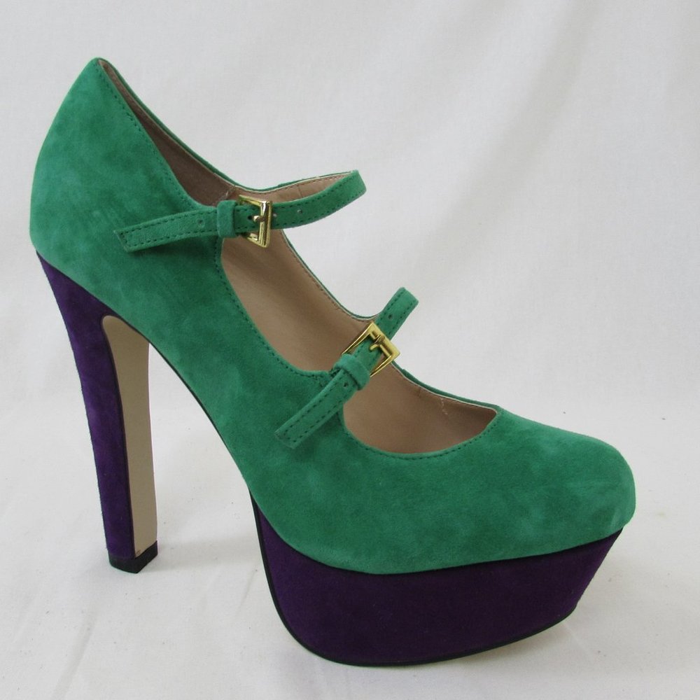 Lori's The Sole of Chicago Knockout Pumps 8M